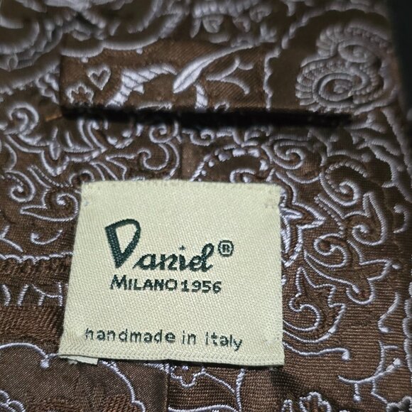 Daniel Milano 1956 Made in Italy Silk Necktie - Brown Silver Paisley - 3 5/8" x - Picture 5 of 6